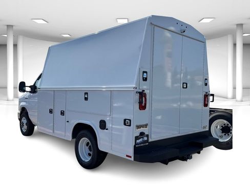 New 2026 Ford E-350 and Econoline 350 Super Duty w/ Power Equipment Group image 3