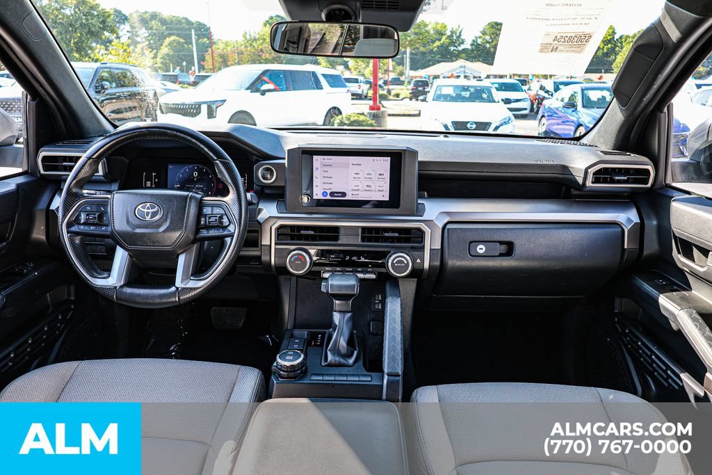 Used 2025 Toyota 4Runner SR5 AWD/4WD image 28
