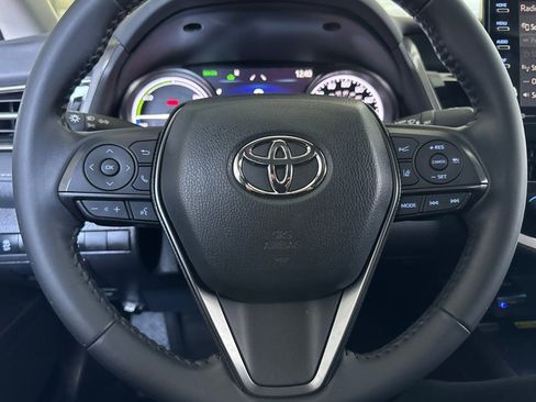 Used 2022 Toyota Camry XSE FWD image 22