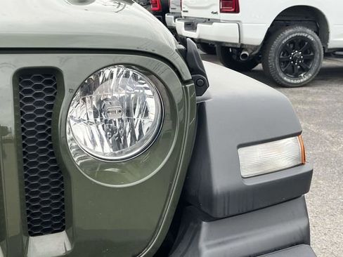 Used 2021 Jeep Wrangler Unlimited Sport image 9