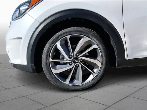 Used 2019 Kia Niro Touring image 10