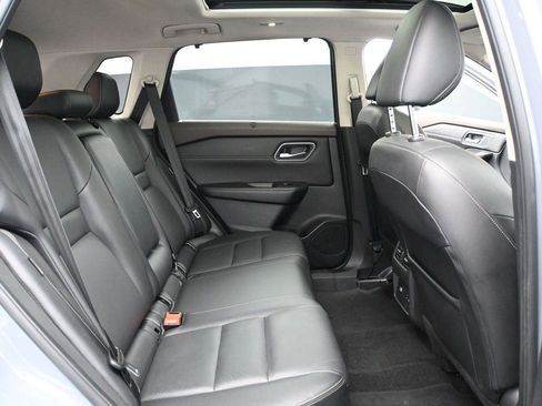 Used 2021 Nissan Rogue SL AWD/4WD image 18