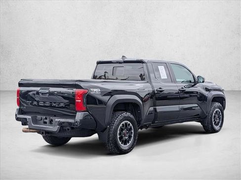 Used 2024 Toyota Tacoma TRD Off-Road w/ TRD Off Road Premium Package AWD/4WD image 5
