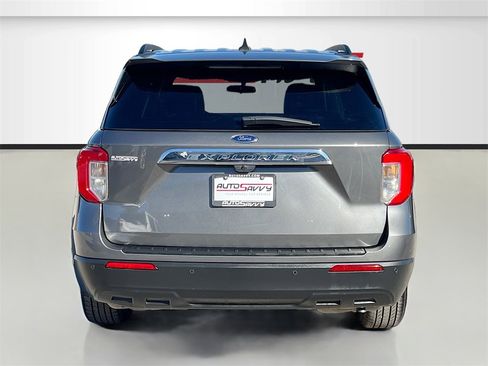 Used 2023 Ford Explorer XLT w/ Equipment Group 202A image 6