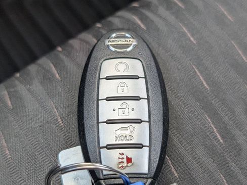 Used 2019 Nissan Rogue SV w/ Sun & Sound Touring Package AWD/4WD image 31