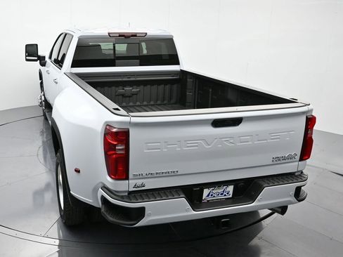 New 2026 Chevrolet Silverado 3500 High Country w/ Technology Package AWD/4WD image 33