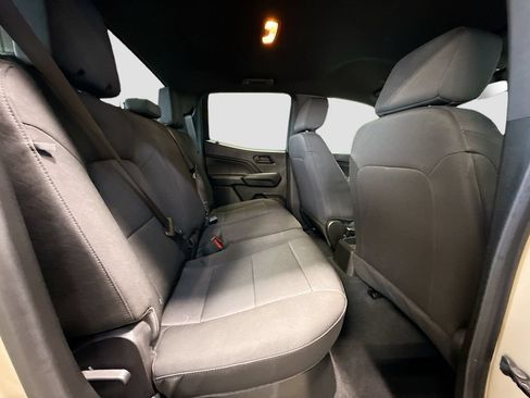 Used 2024 Chevrolet Colorado W/T RWD image 25
