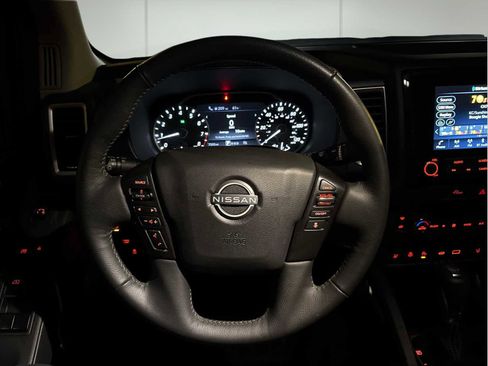 Used 2024 Nissan Frontier SL w/ Technology Package image 17