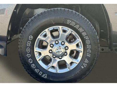 Used 2024 RAM 2500 Laramie AWD/4WD image 9