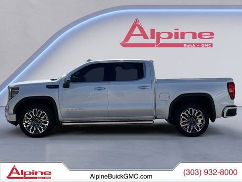 Used 2023 GMC Sierra 1500 Denali Ultimate image 2