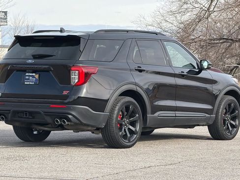 Used 2023 Ford Explorer ST w/ Equipment Group 401A image 2