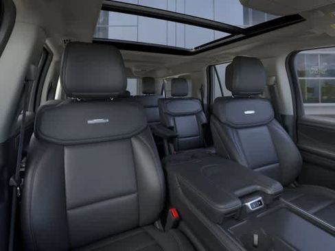 New 2026 Ford Expedition Max Platinum image 10