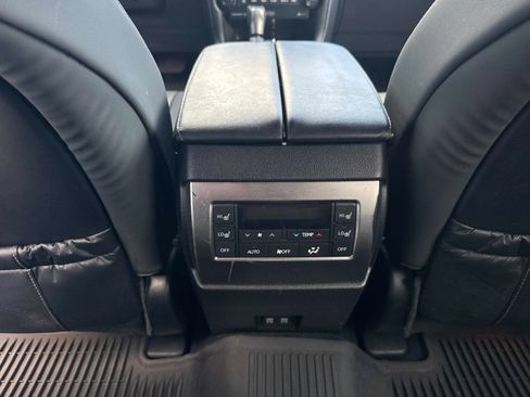 Used 2022 Lexus GX 460 Premium AWD/4WD image 17
