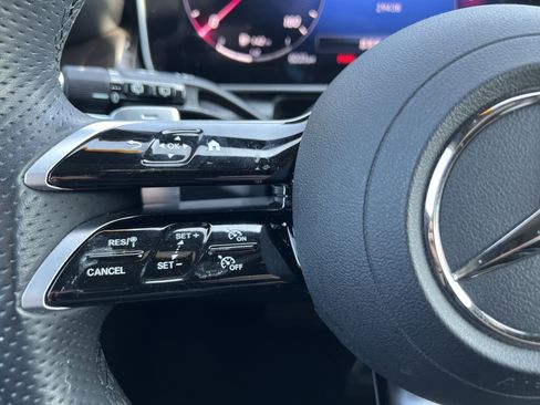 Used 2024 Mercedes-Benz GLC 300 4MATIC w/ AMG Line image 19