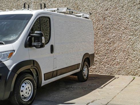 Used 2023 RAM ProMaster 2500 FWD image 6