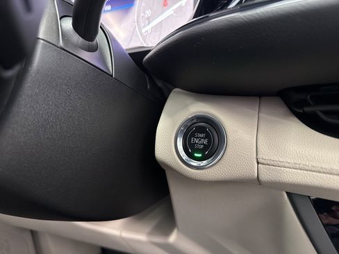 Used 2022 Buick Envision Avenir w/ Technology Package II image 24