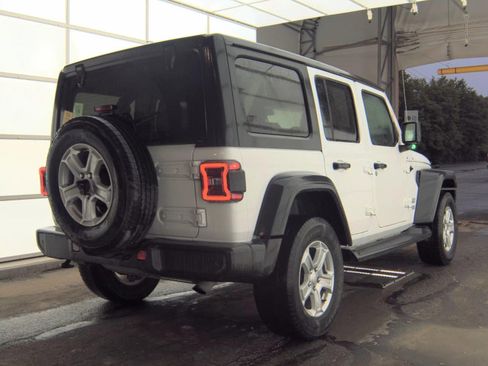 Used 2021 Jeep Wrangler Unlimited Sport AWD/4WD image 4
