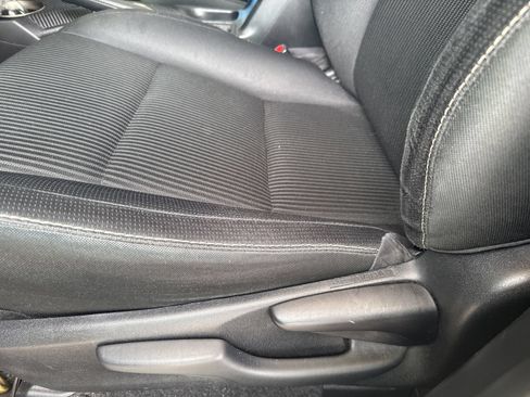 Used 2014 Toyota RAV4 XLE FWD image 6