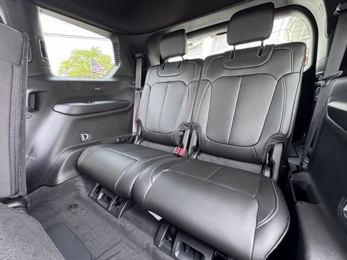 New 2025 Jeep Grand Cherokee L Limited w/ Black Appearance Package image 17