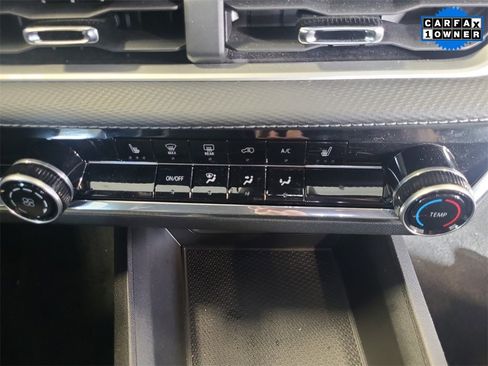 Used 2025 Chevrolet Equinox LT image 16