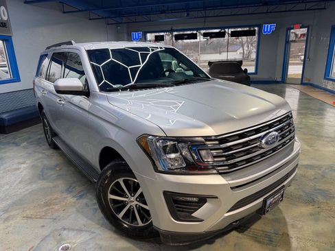 Used 2018 Ford Expedition XLT AWD/4WD image 4