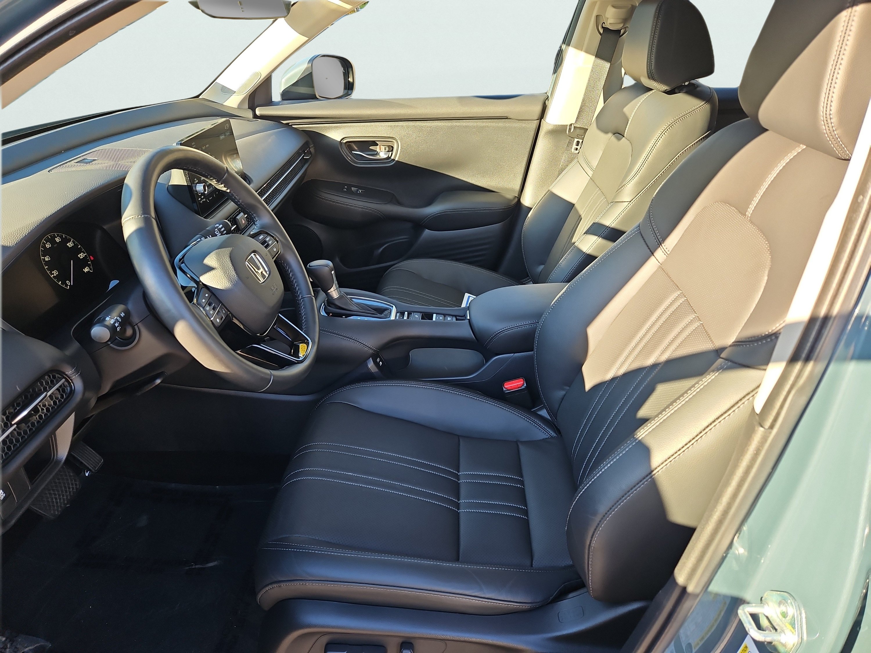 Certified 2024 Honda HR-V EX-L image 30