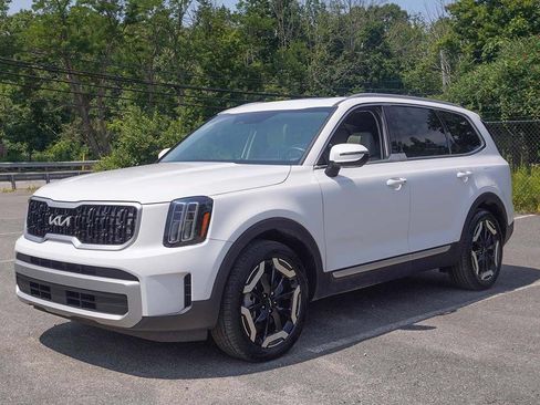 Used 2025 Kia Telluride EX FWD image 10