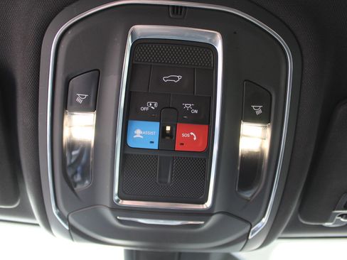 Used 2024 Jeep Grand Cherokee L Laredo image 55