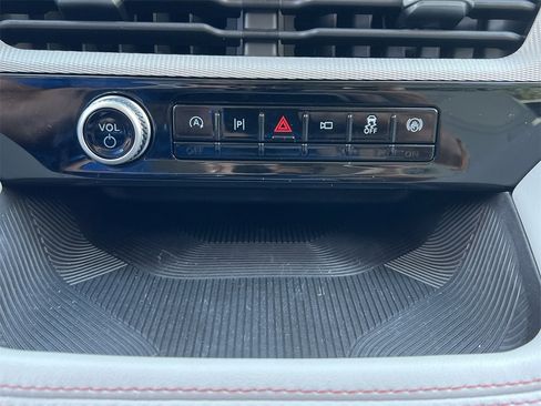 New 2025 Ford Explorer Active w/ Active Comfort Package image 6