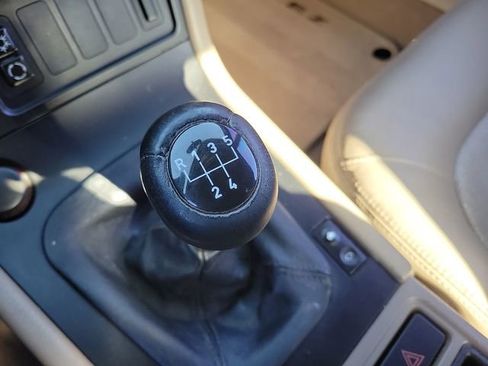 Used 1998 BMW Z3 1.9 image 18