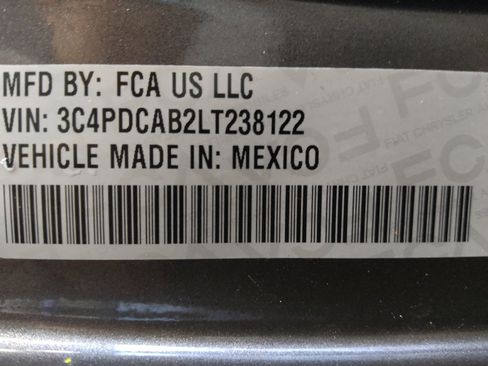 Used 2020 Dodge Journey SE w/ SE Popular Equipment Group FWD image 33