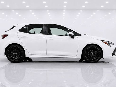 Used 2024 Toyota Corolla XSE FWD image 6