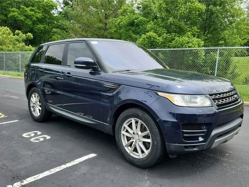 Used 2017 Land Rover Range Rover Sport SE AWD/4WD image 2