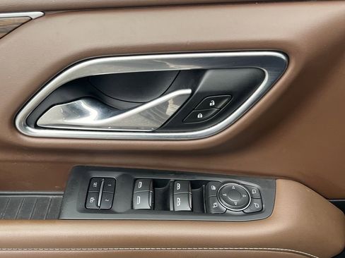 Used 2021 Chevrolet Suburban High Country w/ Premium Package image 16