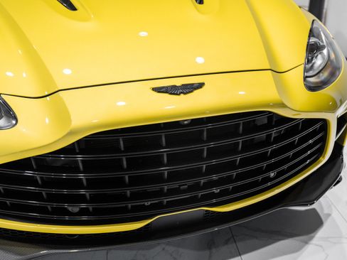 Used 2025 Aston Martin DBX 707 image 48