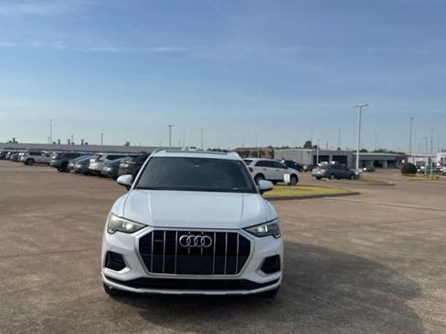 Used 2020 Audi Q3 2.0T Premium w/ Convenience Package AWD/4WD image 5