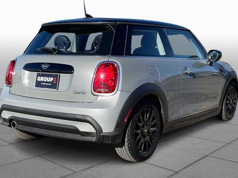 Used 2022 MINI Cooper 2-Door Hardtop image 10