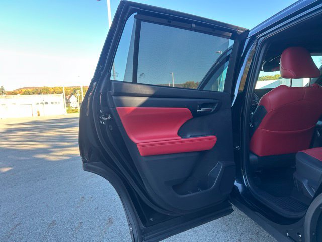 Used 2024 Toyota Highlander XSE AWD/4WD image 35