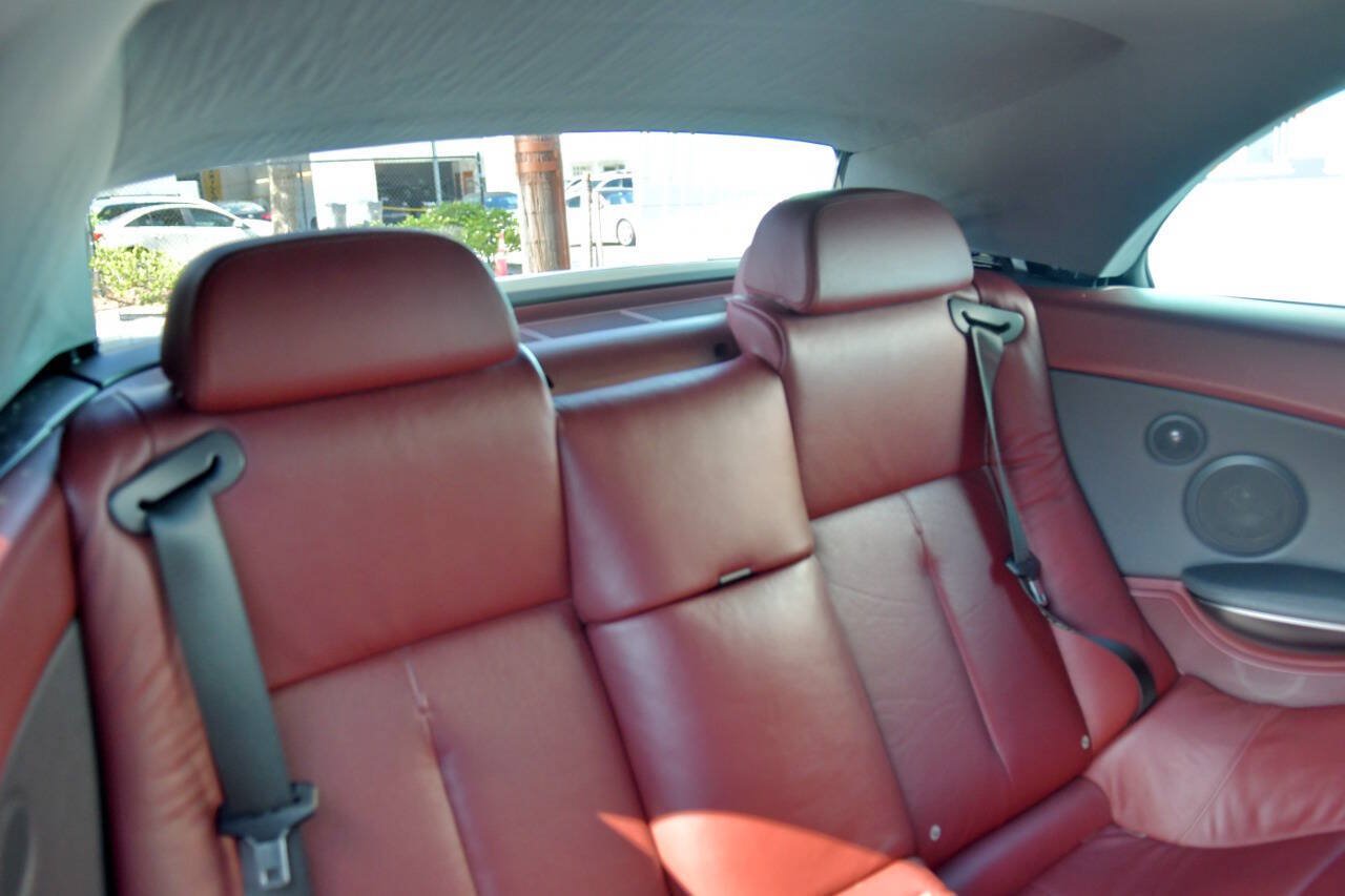 Used 2005 BMW 645Ci Convertible RWD image 38