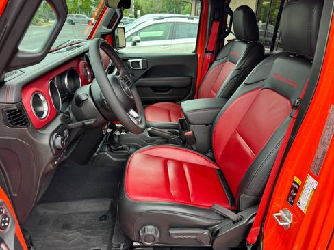 Used 2023 Jeep Wrangler Unlimited Rubicon 4xe AWD/4WD image 23