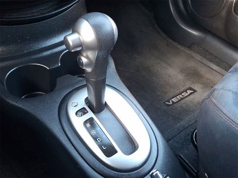 Used 2015 Nissan Versa Note SR w/ SR Convenience Package image 12