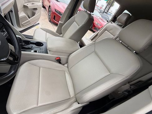 Used 2018 Volkswagen Atlas SE FWD image 24