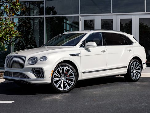 Used 2023 Bentley Bentayga Extended Wheelbase image 57