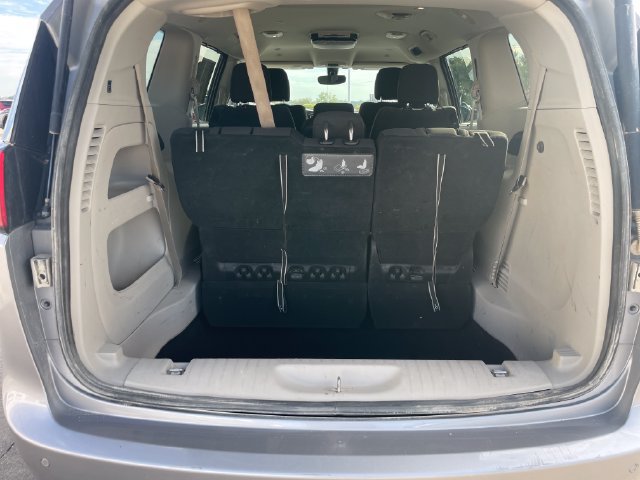 Used 2019 Chrysler Pacifica Touring Plus w/ Tire & Wheel Group FWD image 32