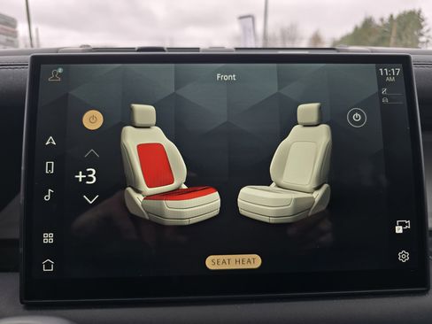 Used 2025 Land Rover Defender 110 S image 36