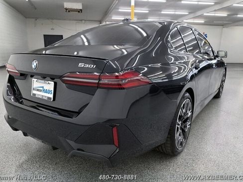 Used 2026 BMW 530i w/ M Sport Package RWD image 13