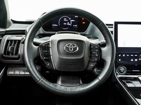 Used 2024 Toyota bZ4X Limited image 18