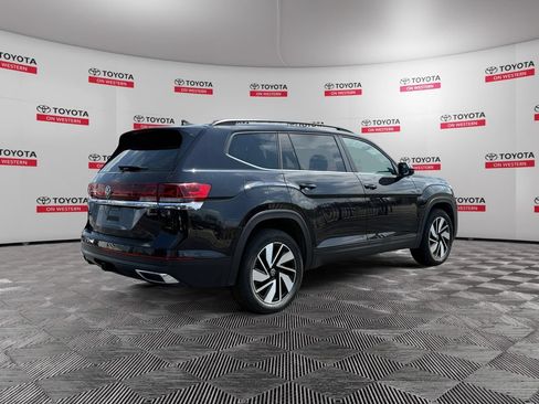 Used 2025 Volkswagen Atlas SE AWD/4WD image 5