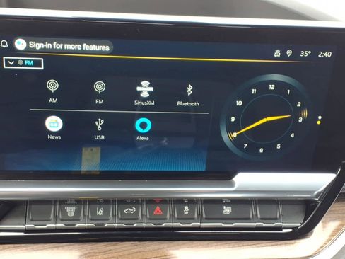 Used 2025 Chevrolet Silverado 2500 LT w/ Convenience Package image 22