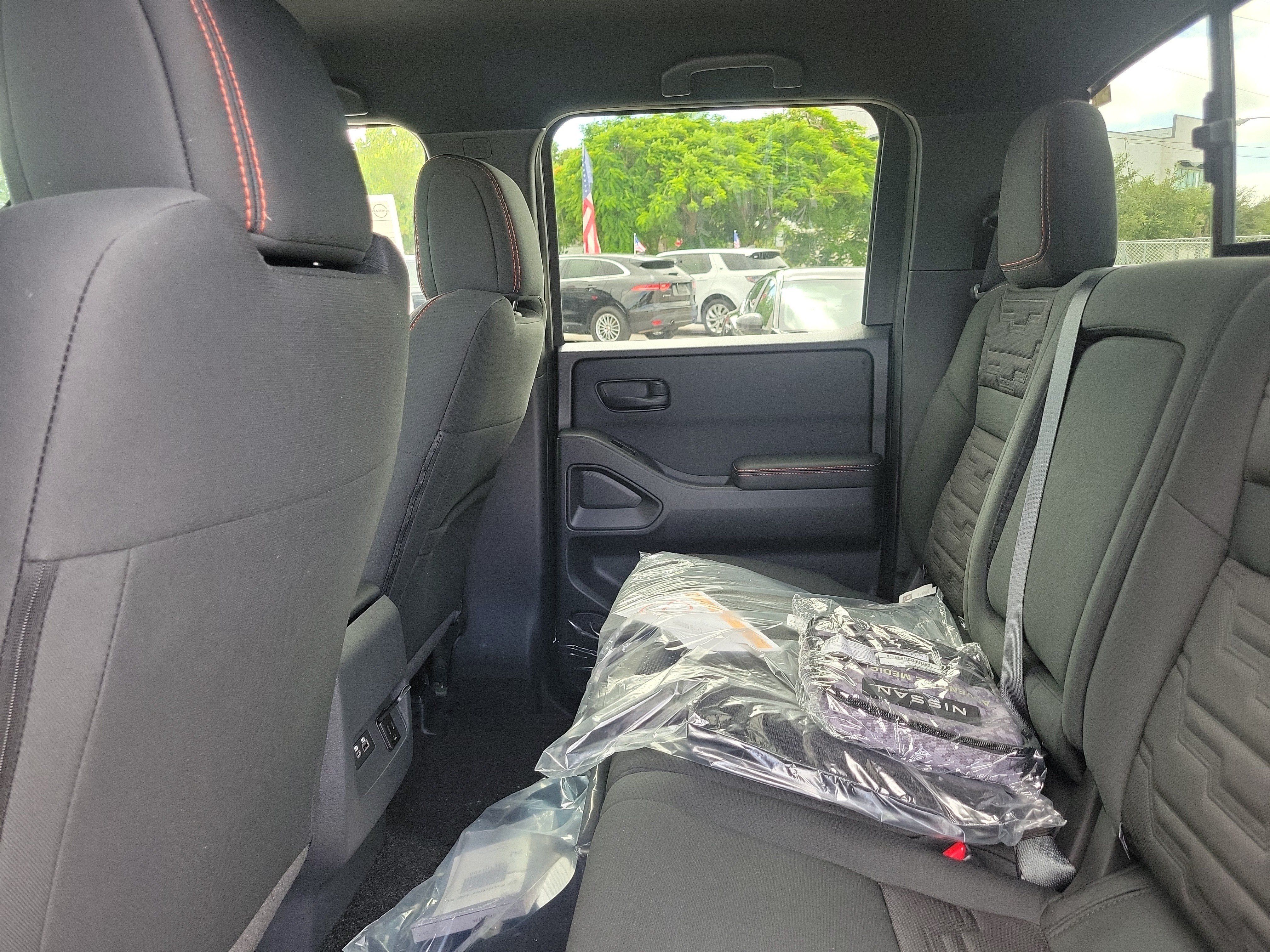 New 2027 Nissan Frontier PRO-4X w/ Pro Convenience Package RWD image 16